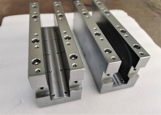 Precyzyjna obróbka tokarska CNC Urządzenie medyczne ze stali nierdzewnej Aluminiowe części maszyn