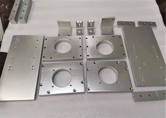 Precyzyjna obróbka tokarska CNC Urządzenie medyczne ze stali nierdzewnej Aluminiowe części maszyn