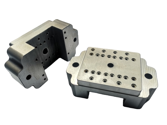 S136 Części do tokarek CNC Szlachetny metal EDM Wiercenie rdzenia formy wnęki
